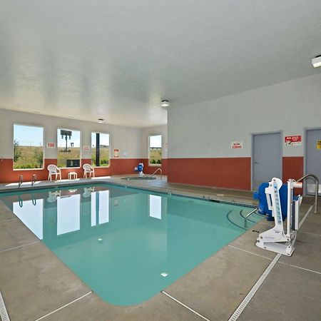 Super 8 By Wyndham Roseburg Hotell Eksteriør bilde