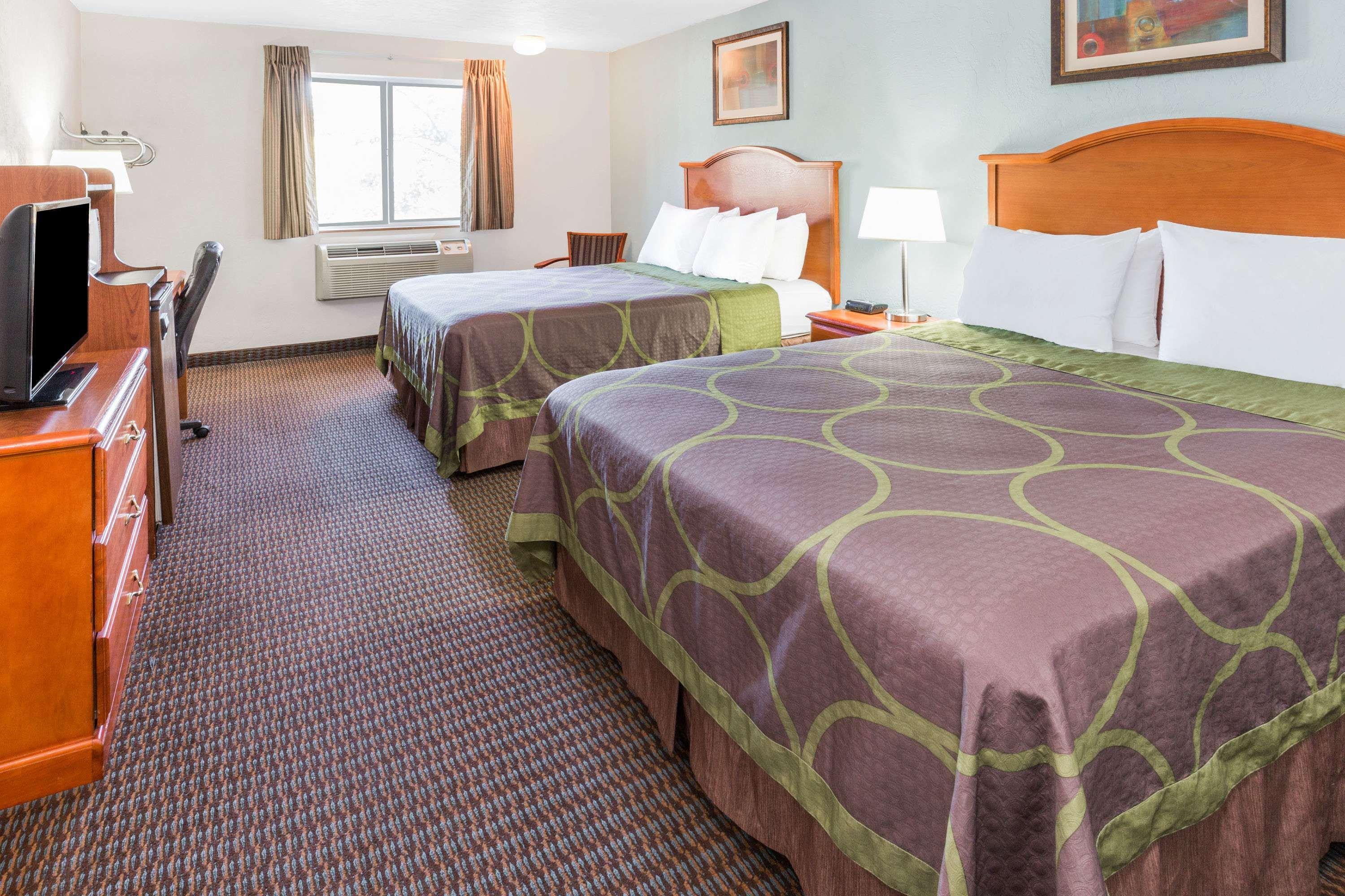Super 8 By Wyndham Roseburg Hotell Eksteriør bilde