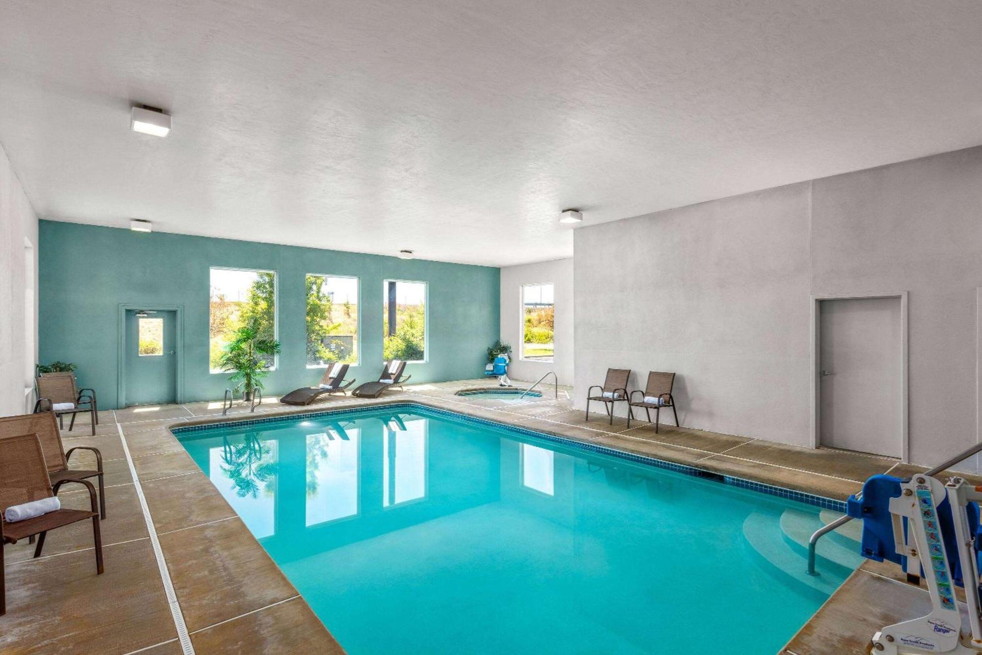 Super 8 By Wyndham Roseburg Hotell Eksteriør bilde