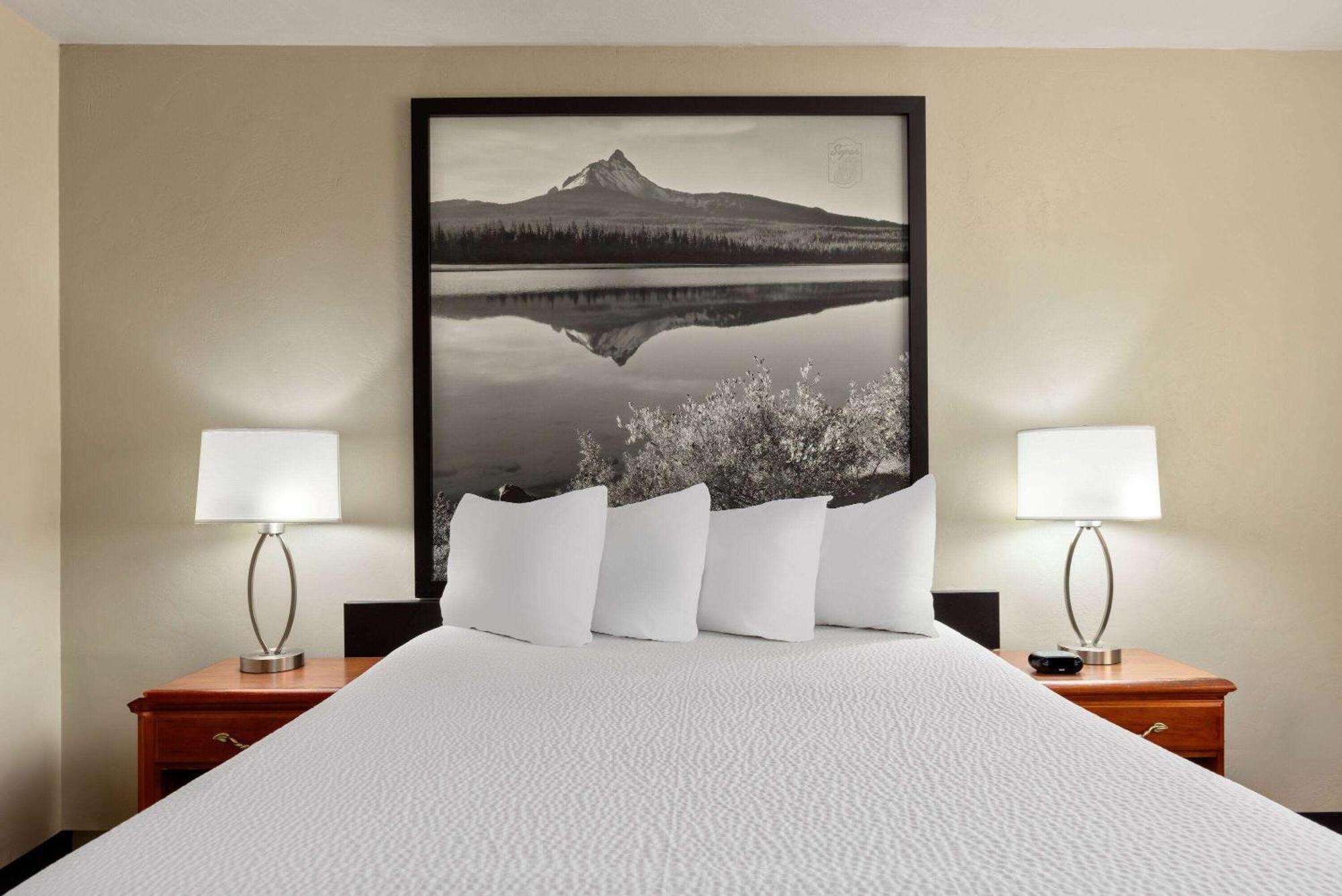 Super 8 By Wyndham Roseburg Hotell Eksteriør bilde