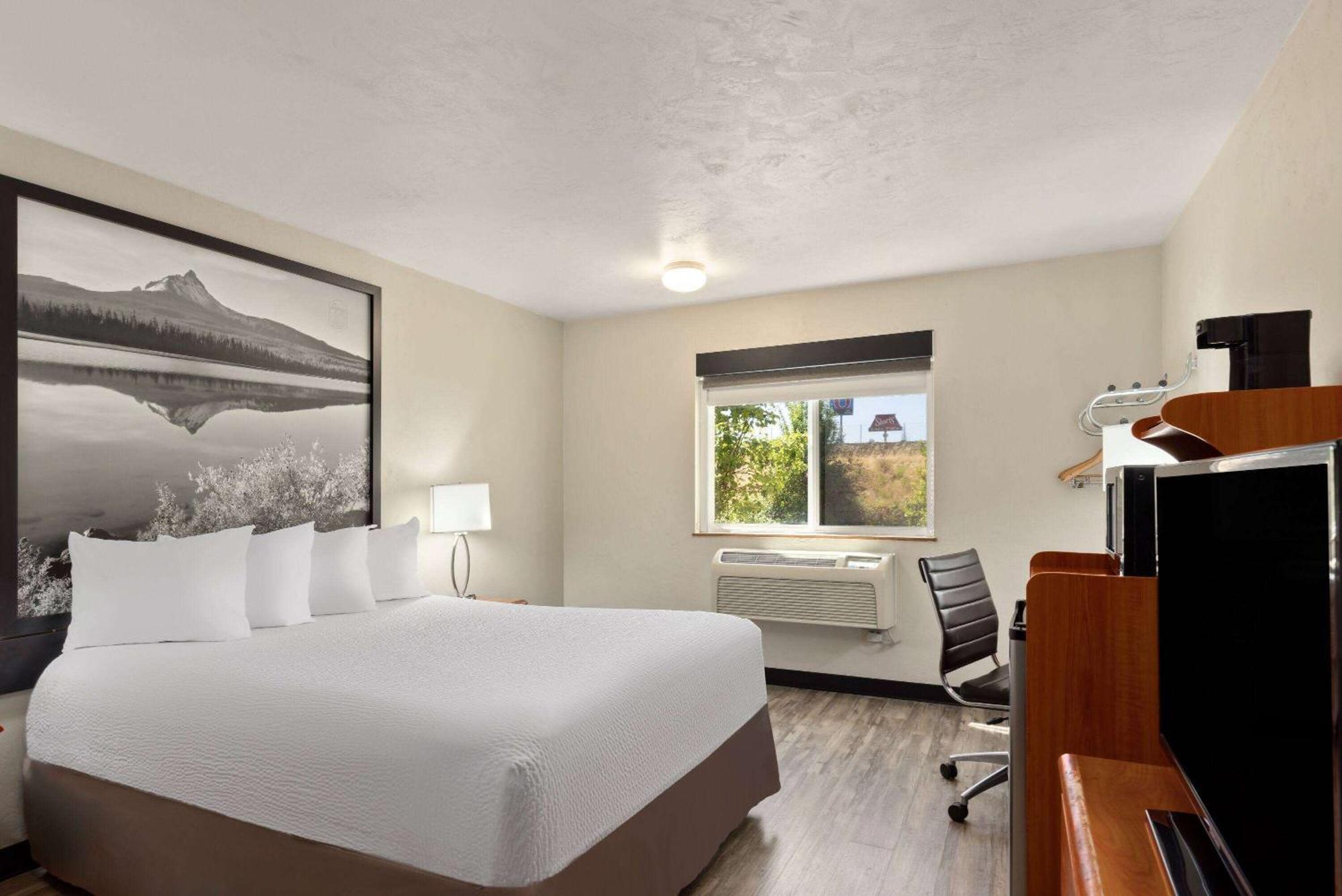 Super 8 By Wyndham Roseburg Hotell Eksteriør bilde
