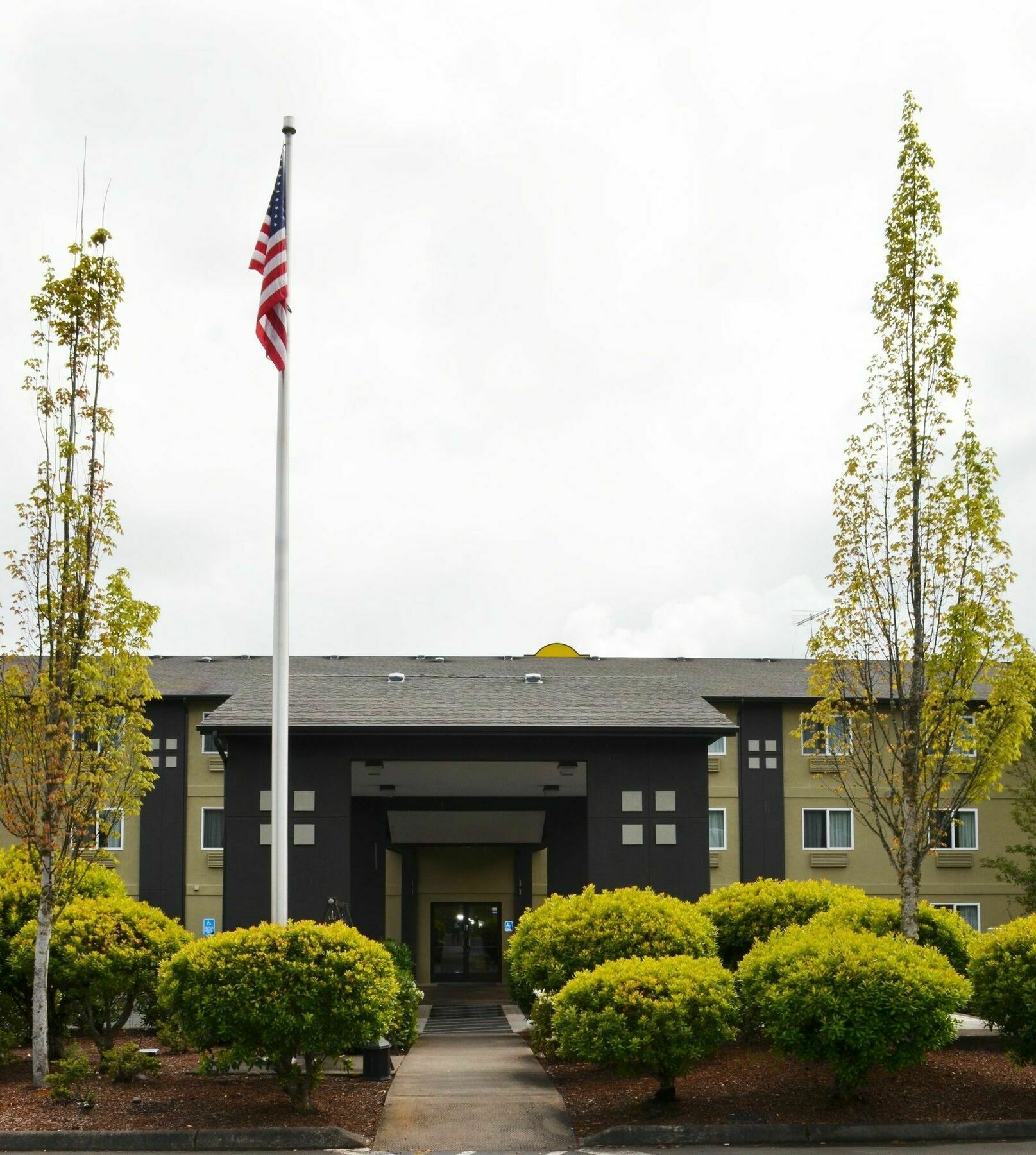 Super 8 By Wyndham Roseburg Hotell Eksteriør bilde