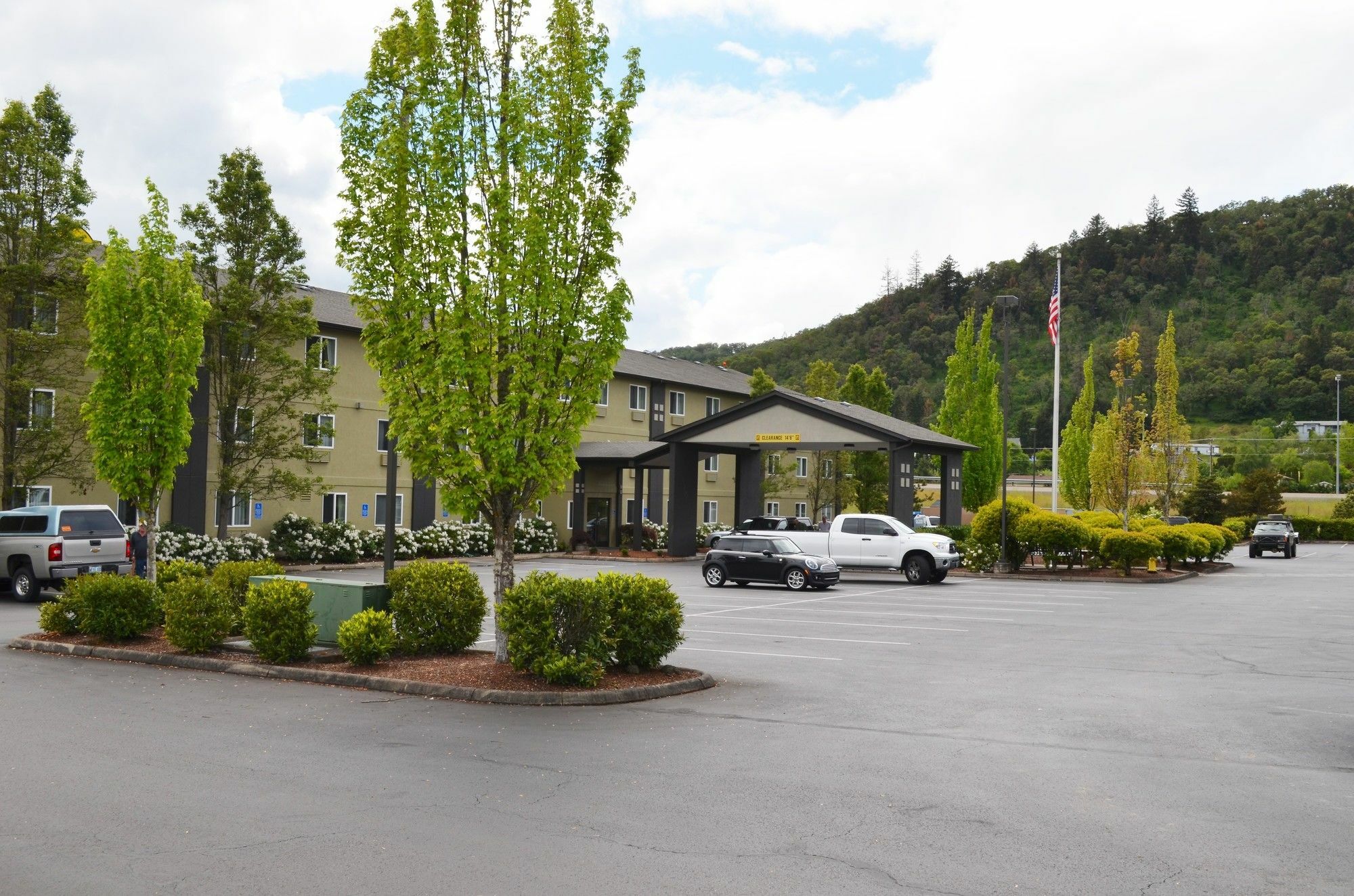 Super 8 By Wyndham Roseburg Hotell Eksteriør bilde