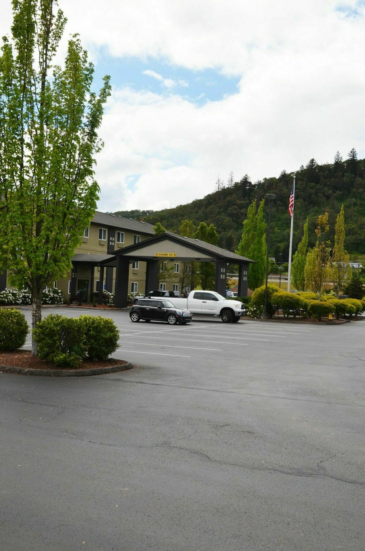 Super 8 By Wyndham Roseburg Hotell Eksteriør bilde